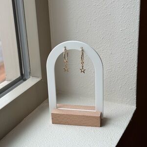 Gold star hoops